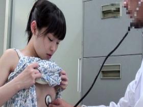 小児科医による卑猥行為の流出映像4時間7　25人　サンプル画像09